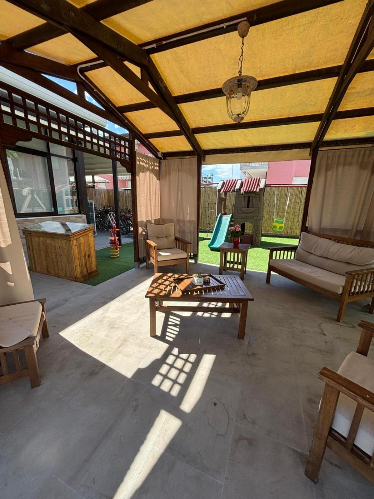 Hotel Virginia Marina di Massa Ngoại thất bức ảnh